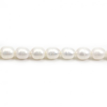 White drop-shape freshwater pearls on thread 9-10mm x 40cm