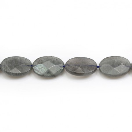 Labradorite gris de forme ovale facetté 13x18mm x 1 st