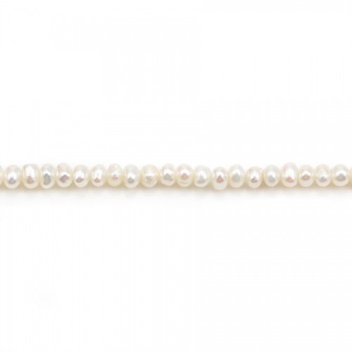 White freshwater pearls oval 2-3mm x 40cm