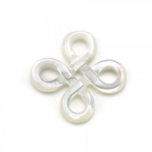 Nacre blanche, en forme de noeud chinois, 15mm x 1pc