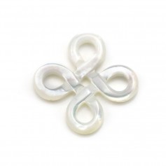 Weißes Perlmutt, in Form eines chinesischen Knotens, 15mm x 1pc