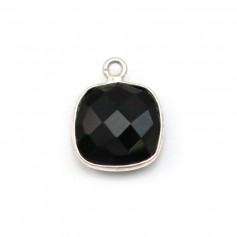 Agate noir de forme carré, 1 anneau, serti en argent, 11mm x 1pc
