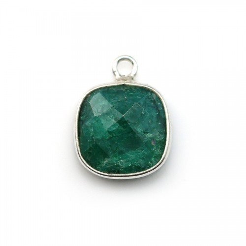Behandelter Stein in Smaragdfarbe, auf Silber gesetzt, Kissengröße facettiert 11mm x 1pc