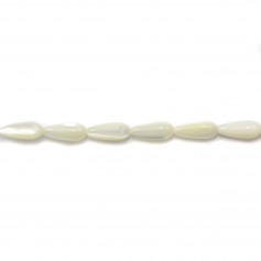 Goccia di madreperla bianca su filo 4,5x12 mm x 39 cm