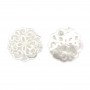 White mother-of-pearl floral pattern with openwork 18mm x 1pc